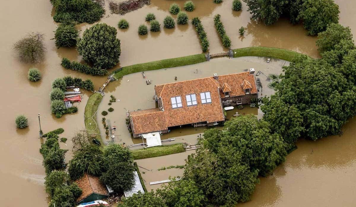 Expert Says Warming Link To Europe Floods "Plausible"